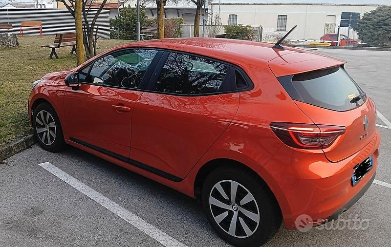 Usata Renault Clio V 90 CV (66 kW) 2023 Utilitaria