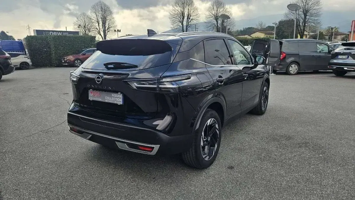 Usata Nissan Qashqai N-Connecta 140 CV (102 kW) 2025 Nero SUV