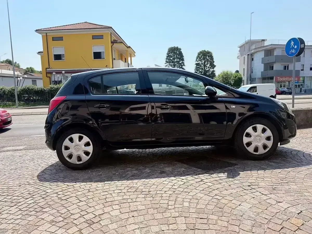 Usata Opel Corsa 2015 Utilitaria