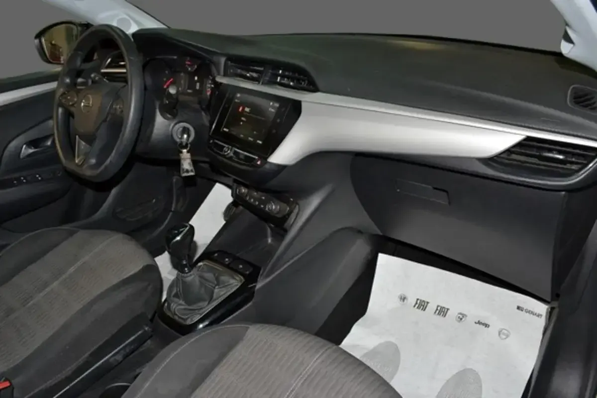 Usata Opel Corsa Edition 102 CV (75 kW) 2020 Argento Utilitaria