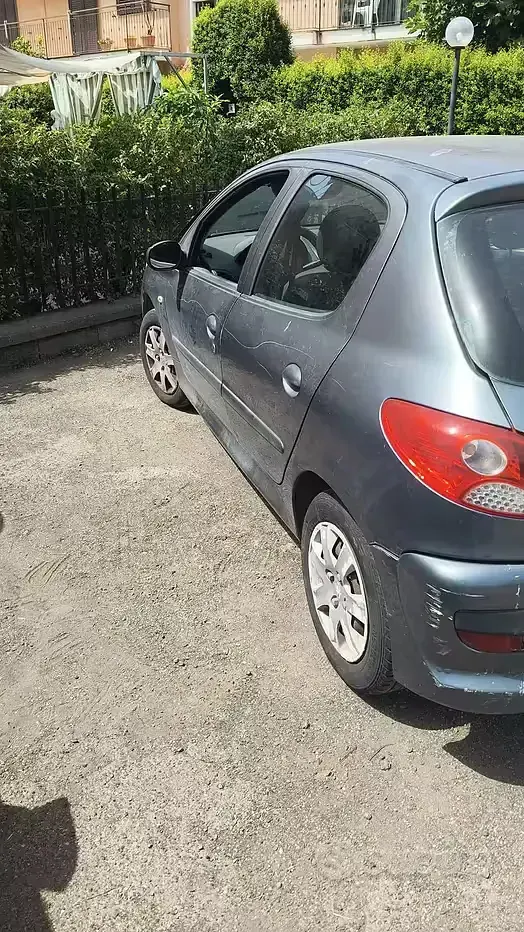Usata Peugeot 206 60 CV (44 kW) 2010 Grigio Berlina