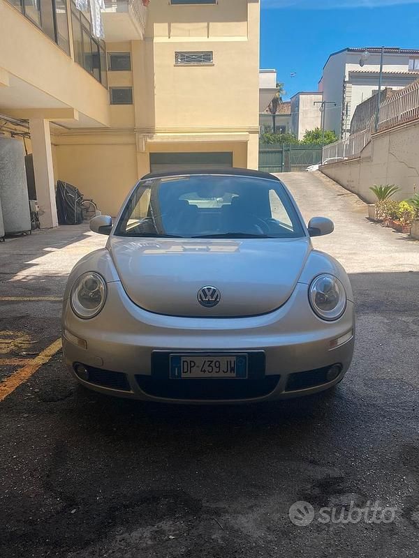 Usata VW New Beetle 105 CV (77 kW) 2008 Utilitaria