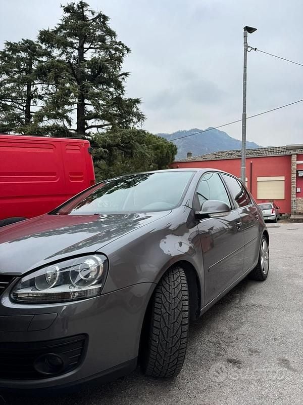 Usata VW Golf VI GT 105 CV (77 kW) 2008 Grigio Utilitaria