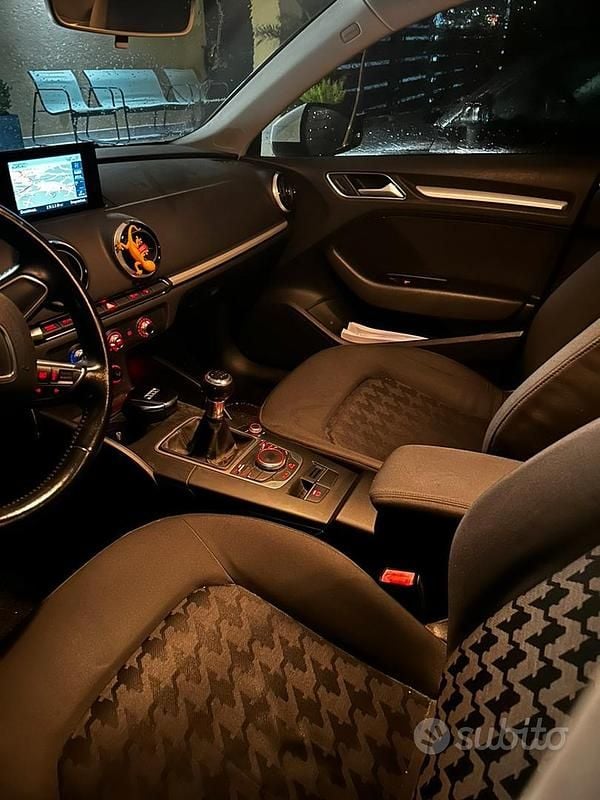 Usata Audi A3 Attraction 115 CV (84 kW) 2015 Bianco Berlina
