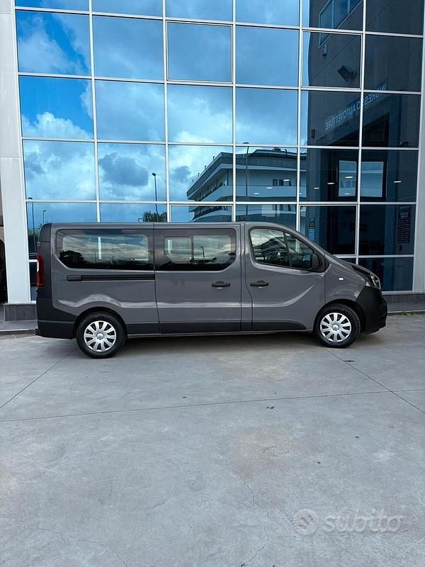 Usata Opel Vivaro S 120 CV (88 kW) 2019 Marrone Monovolume