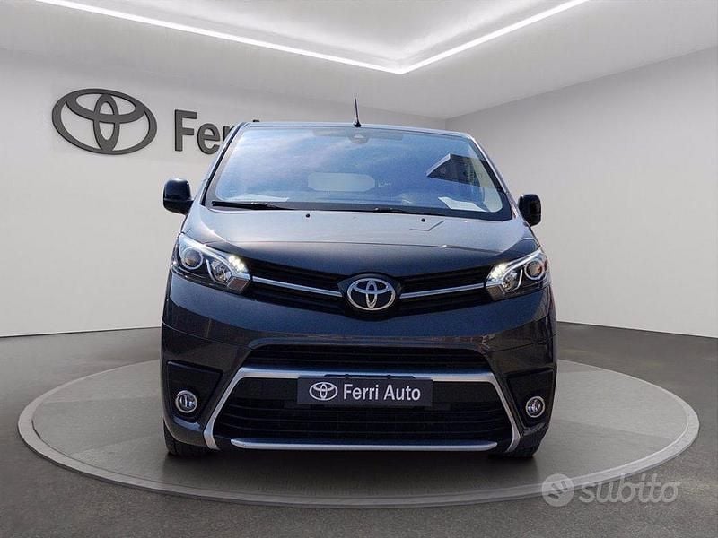 Usata Toyota Proace Verso Edition 180 CV (132 kW) 2023 Grigio Station wagon