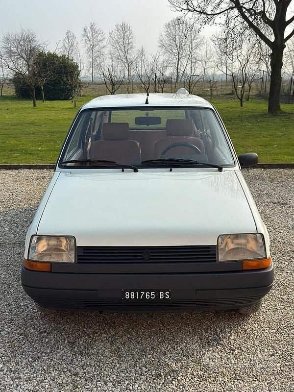 Usata Renault Super 5 94 CV (69 kW) 1984 Bianco Utilitaria