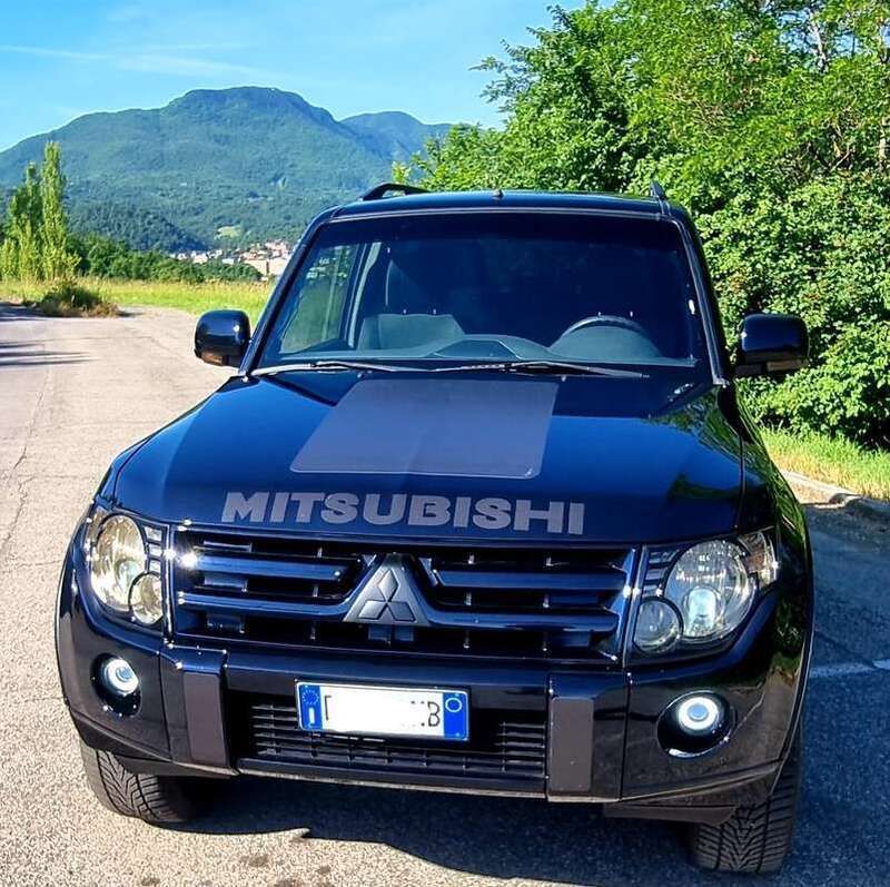 Nero Usata 2008 Mitsubishi Pajero Intense SUV | 16.500 € (Molto cara) - Immagine 1/4