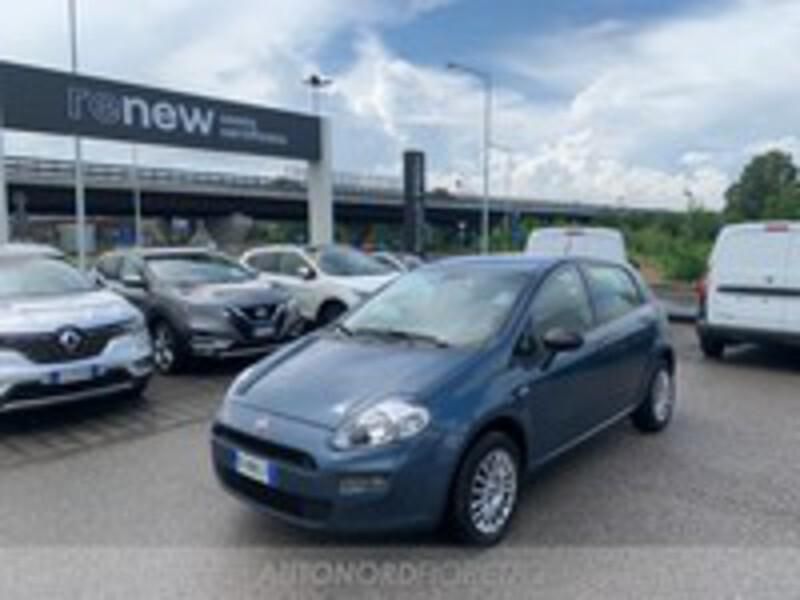 Blu/azzurro Usata 2018 Fiat Punto Street Due volumi | 8500 € (Buon prezzo) - Immagine 1/4