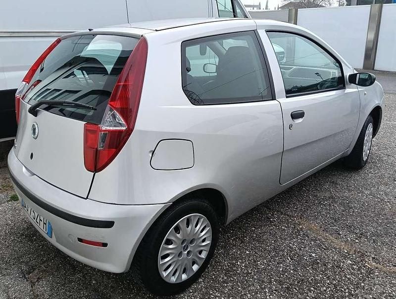 Usata Fiat Punto Classica 60 CV (44 kW) 2007 Utilitaria