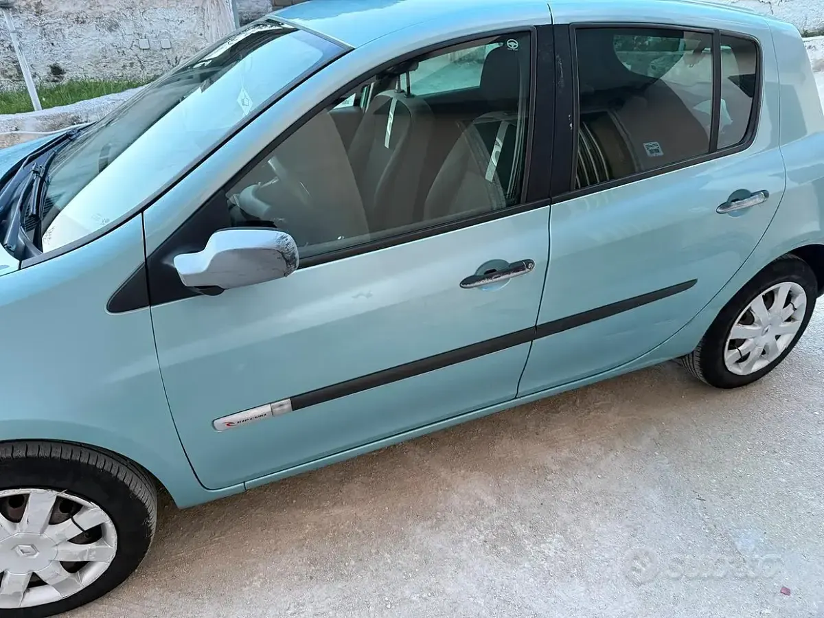 Usata Renault Clio III Rip Curl 85 CV (62 kW) 2008 Blu Berlina