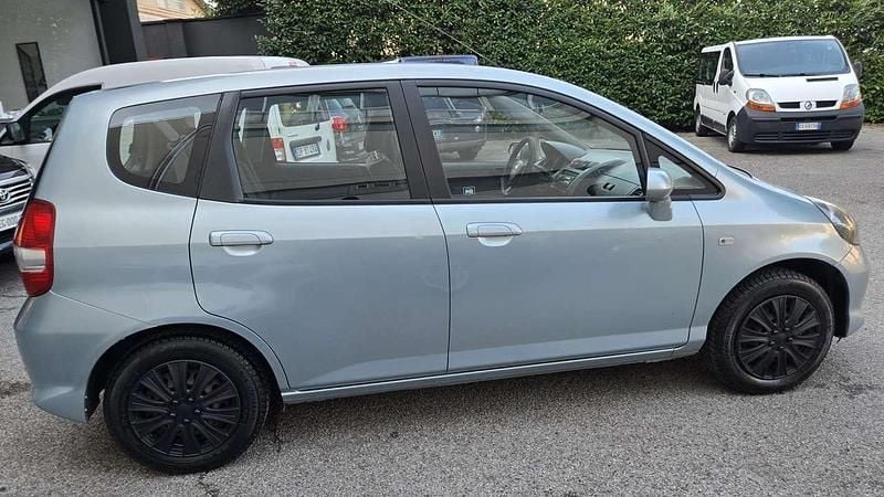 Usata Honda Jazz 77 CV (56 kW) 2005 Grigio Utilitaria