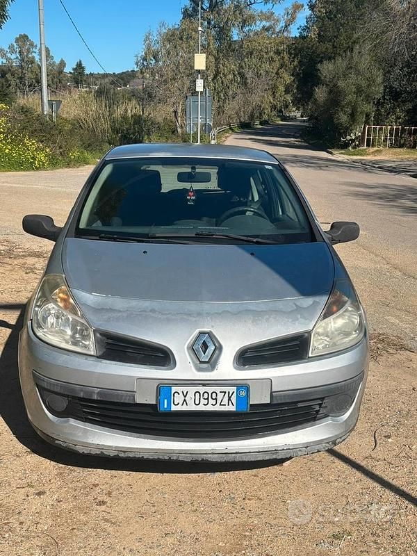 Usata Renault Clio II 2006 Berlina