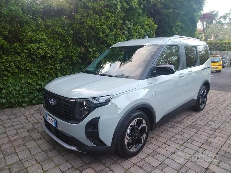 Grigio Usata 2024 Ford Tourneo Courier Active Monovolume | 19.500 € (Super prezzo) - Immagine 1/4