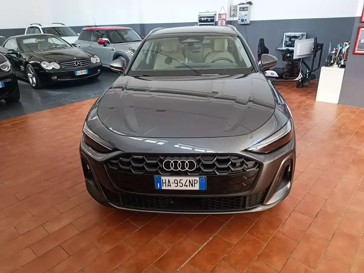 Usata Audi A5 S-Line 204 CV (150 kW) 2025 Grigio daytona perlato Station wagon