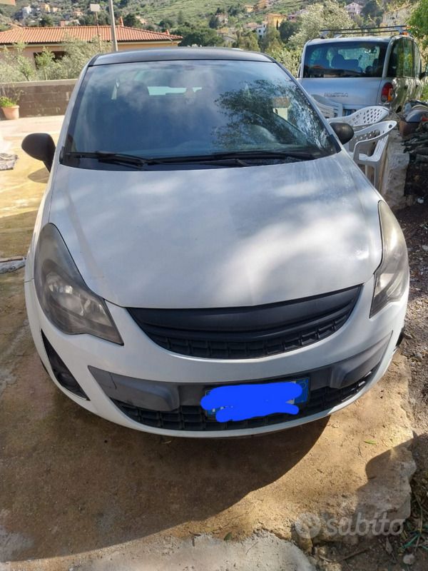 Usata Opel Corsa 2011 Bianco Berlina
