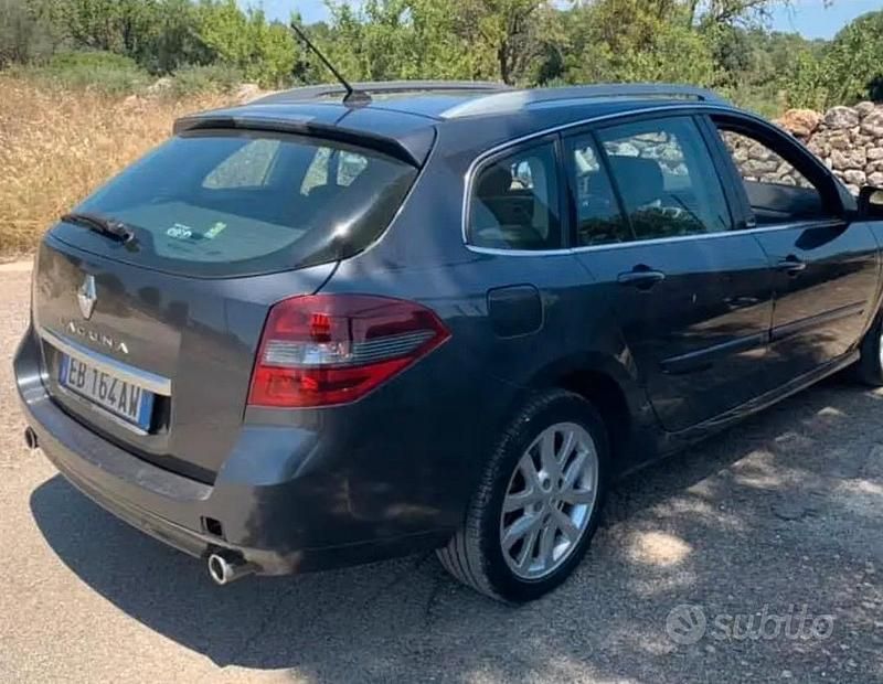 Usata Renault Laguna III 150 CV (110 kW) 2010 Grigio Station wagon
