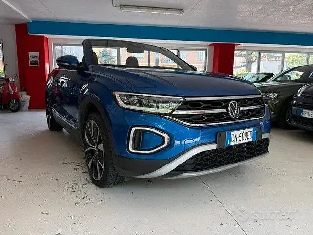 Usata VW T-Roc Cabriolet Style 150 CV (110 kW) 2023 Bluazzurro Cabrio