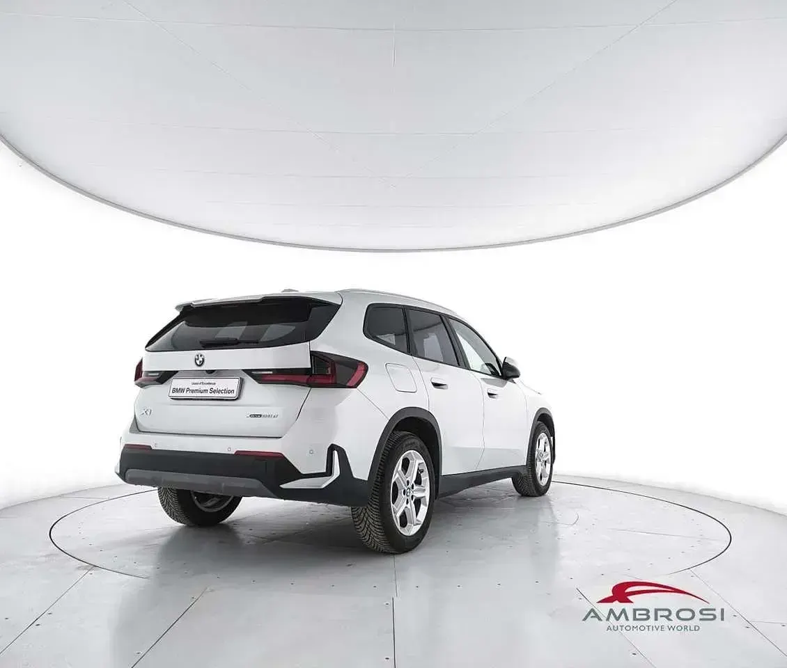 Käytetty BMW X1 197 HP (144 kW) 2023 Valkoinen Katumaasturi