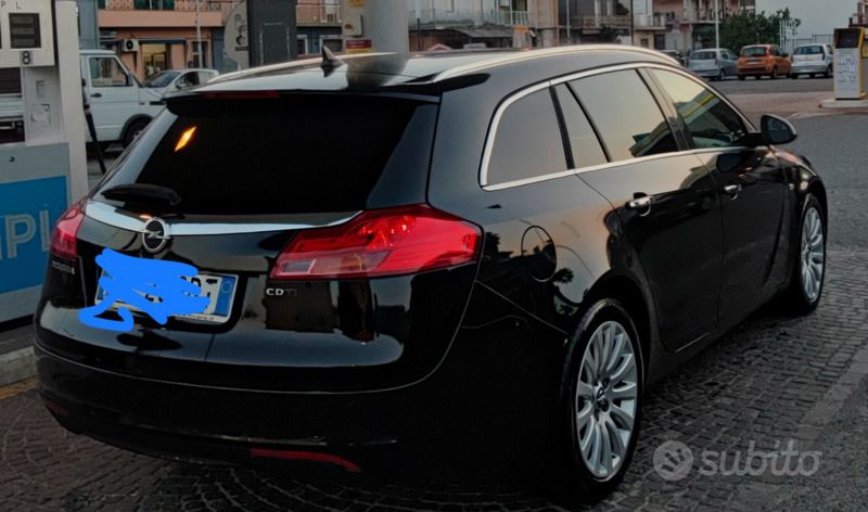 Usata Opel Insignia Sport 160 CV (117 kW) 2011 Nero Station wagon