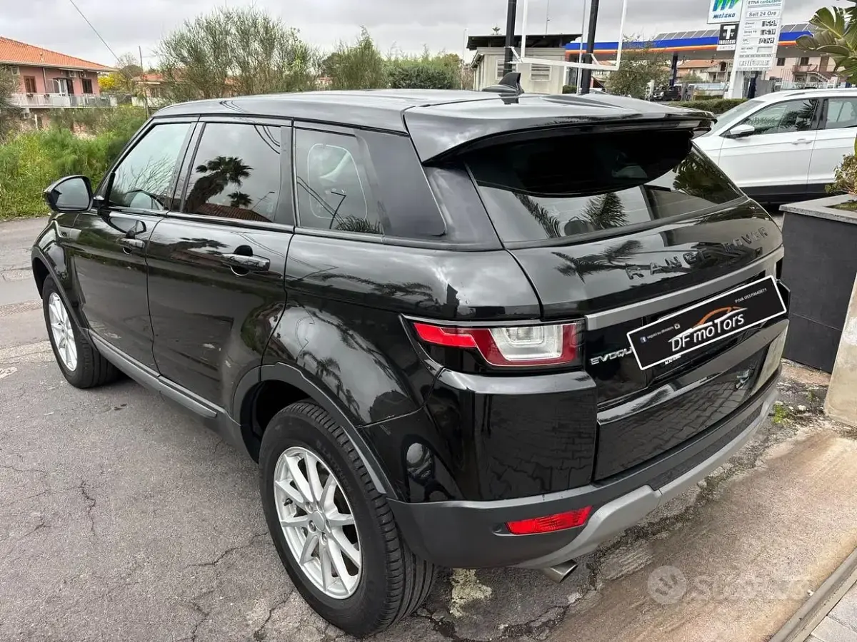 Begagnad Land Rover Range Rover evoque HSE 150 HK (110 kW) 2016 Svart Kombi