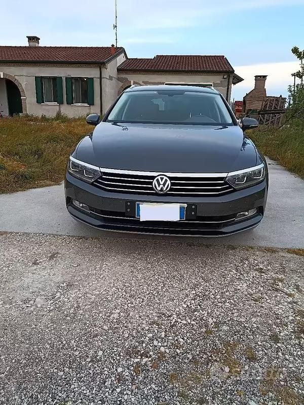 Usata VW Passat 190 CV (139 kW) 2015 Grigio Station wagon