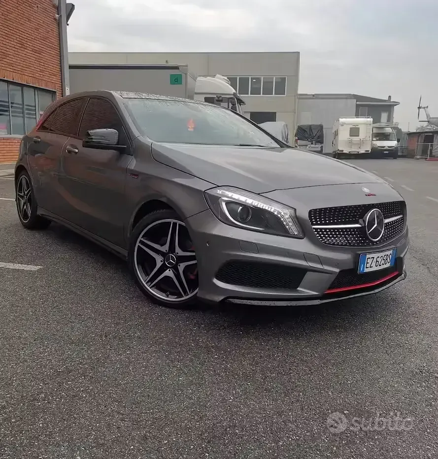 Usata Mercedes A200 Edition 136 CV (100 kW) 2015 Grigio Utilitaria