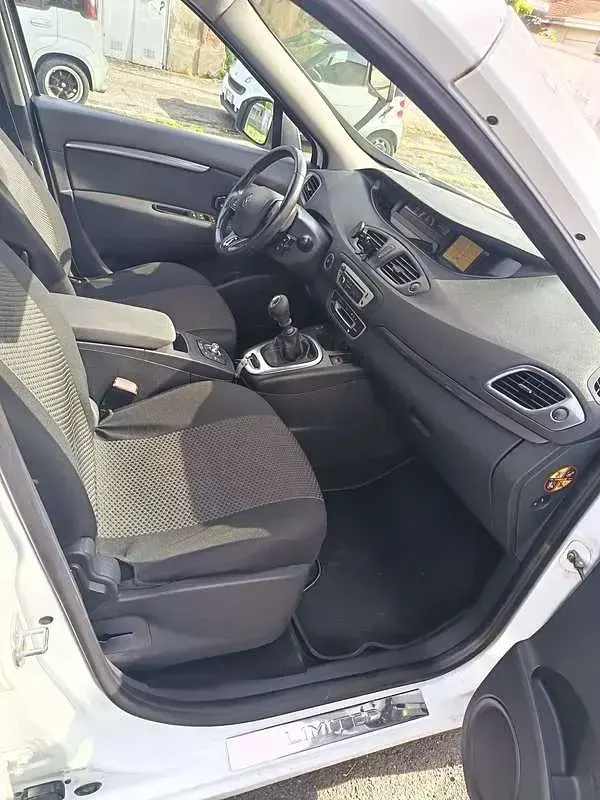 Usata Renault Scénic III LIMITED 110 CV (80 kW) 2016 Monovolume