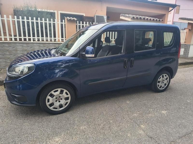 Usata Fiat Doblò 119 CV (87 kW) 2019 Blu Monovolume
