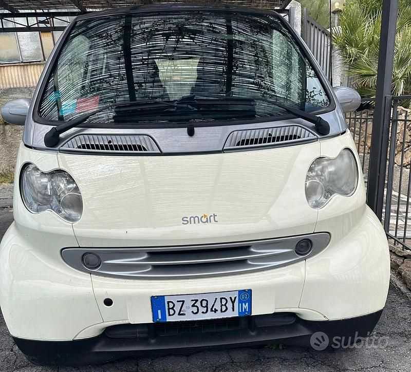Usata 2002 Smart ForTwo Coupé Passion Utilitaria | 2900 € (Buon prezzo) - Immagine 1/4