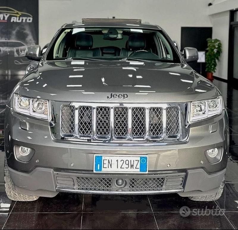 Usata Jeep Grand Cherokee 241 CV (177 kW) 2012 Grigio SUV