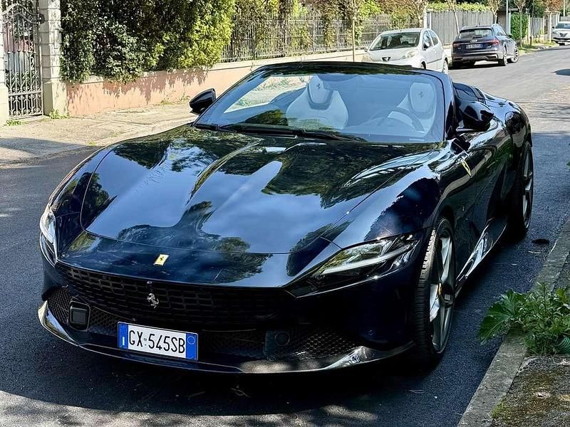 Usata Ferrari Roma 620 CV (456 kW) 2025 Blu/azzurro Cabrio