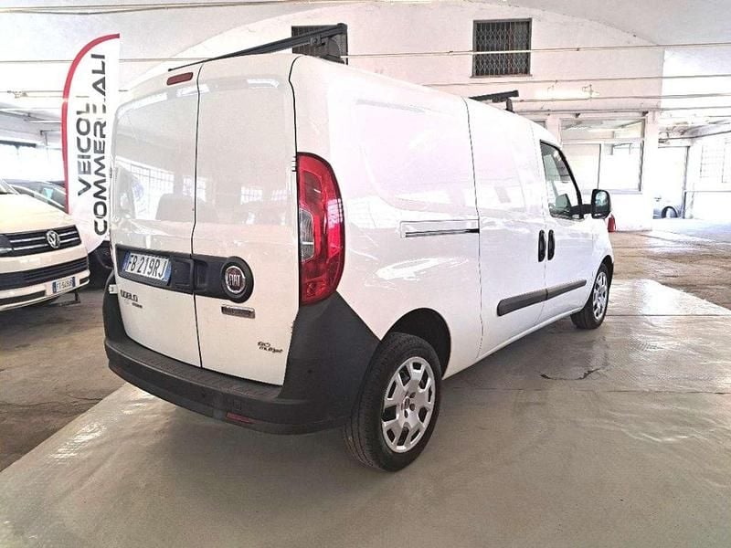 Usata Fiat Doblò 90 CV (66 kW) 2015 Bianco Monovolume