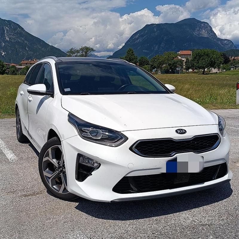 Usata 2018 Kia Ceed Due volumi | 13.500 € (Cara) - Immagine 1/4