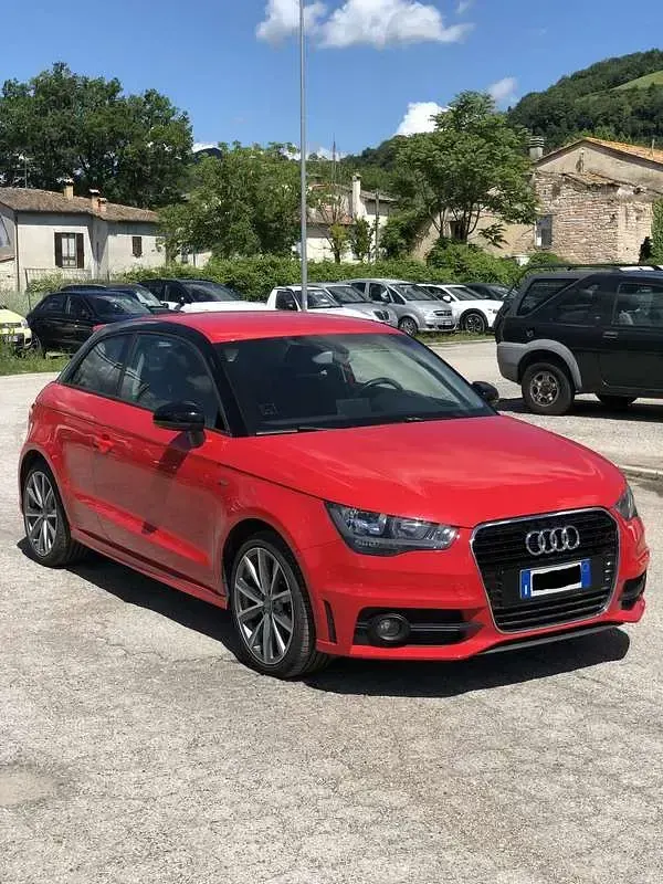 Usata Audi A1 S-Line 90 CV (66 kW) 2015 Rosso Utilitaria