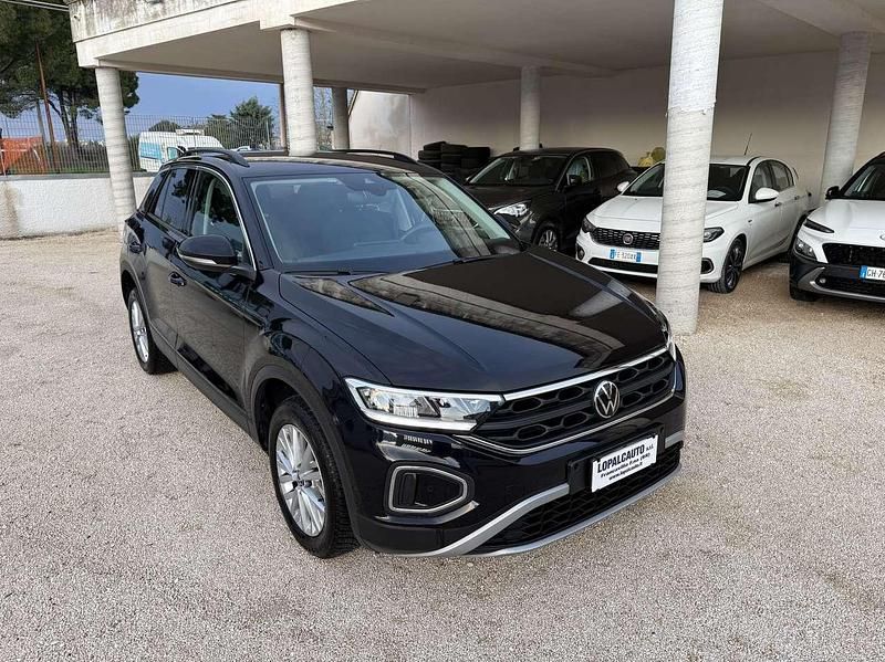Usata VW T-Roc Life 150 CV (110 kW) 2022 Nero SUV