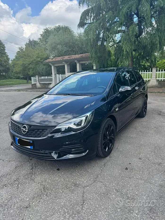 Usata Opel Astra Edition 122 CV (89 kW) 2022 Utilitaria