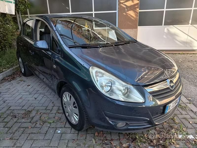 Używany Opel Corsa Club 75 KM (55 kW) 2007 Szary Hatchback