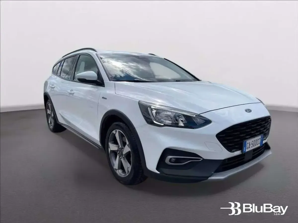 Usata Ford Focus Active 125 CV (91 kW) 2020 Frozen white Station wagon