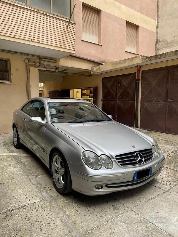 Usata Mercedes CLK270 170 CV (125 kW) 2003 Grigio Coupé