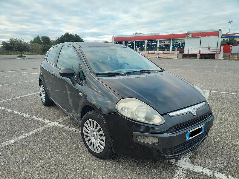 Nero Usata 2010 Fiat Punto Evo Active Due volumi | 1500 € (Super prezzo) - Immagine 1/4