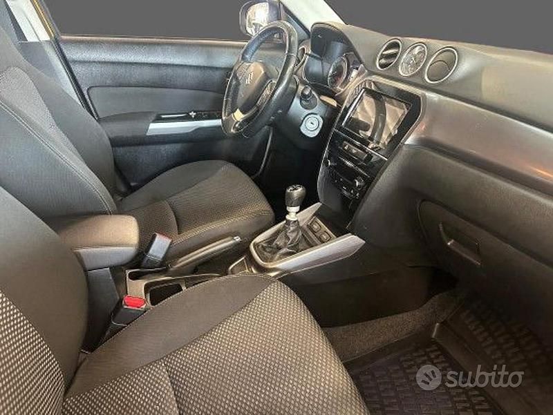 Usata Suzuki Vitara Cool 129 CV (94 kW) 2021 Arancione SUV