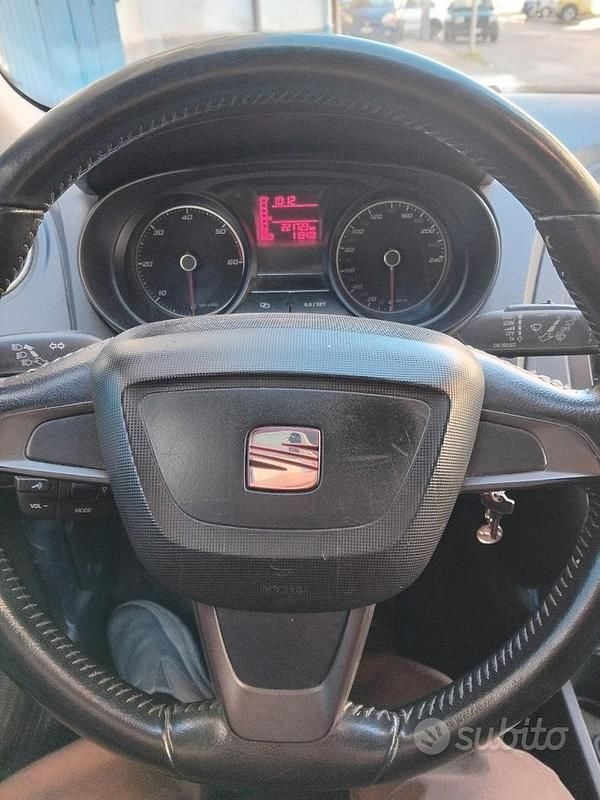 Usata Seat Ibiza ST 90 CV (66 kW) 2012 Rosso Station wagon