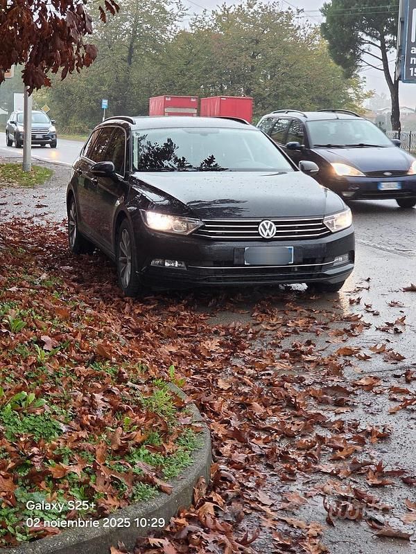 Usata VW Passat 240 CV (176 kW) 2018 Nero Station wagon