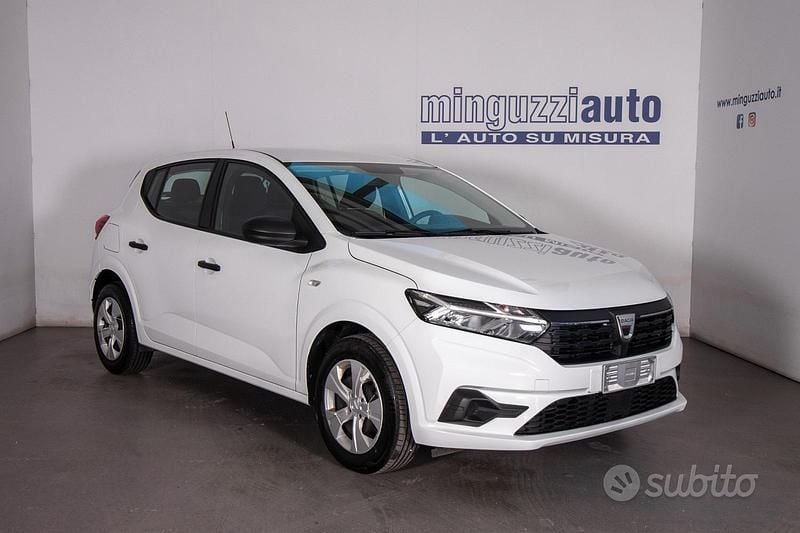 Bianco Usata 2022 Dacia Sandero Essentiel Tre volumi | 11.900 € (Ottimo prezzo) - Immagine 1/4