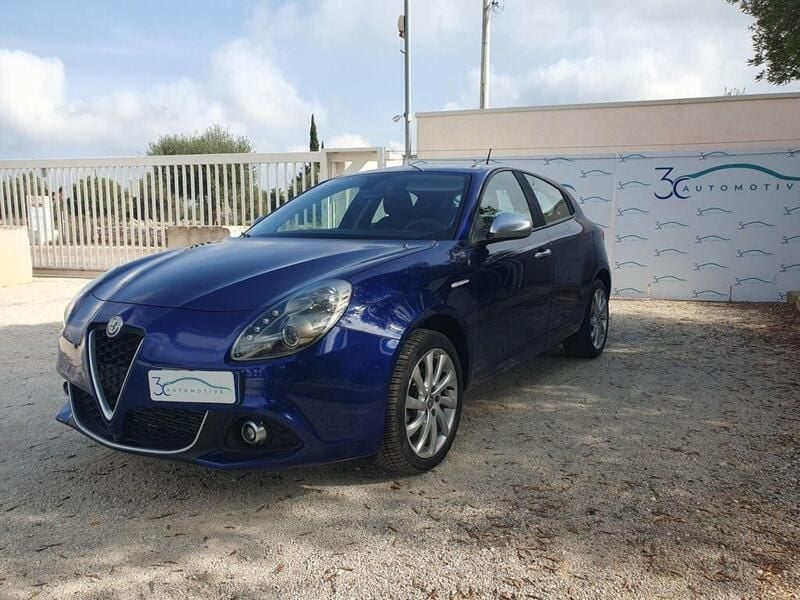 Usata Alfa Romeo Giulietta Business 120 CV (88 kW) 2019 Blu Utilitaria