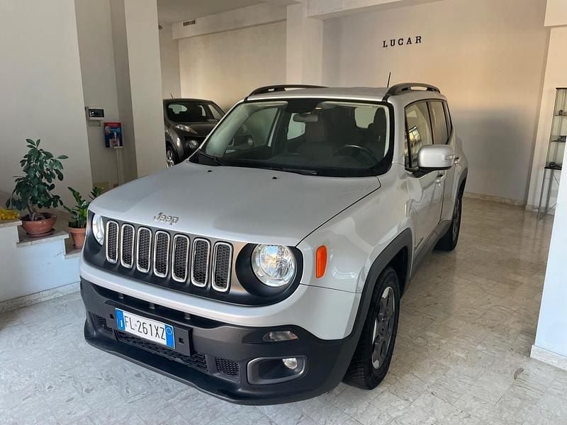 Grigio Usata 2017 Jeep Renegade Longitude SUV | 11.990 € (Buon prezzo) - Immagine 1/4
