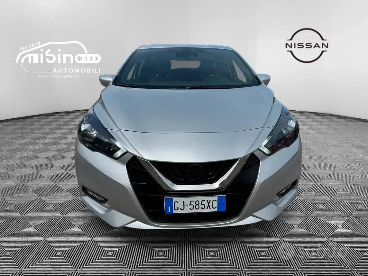 Usata Nissan Micra Tekna 92 CV (67 kW) 2022 Grigio Utilitaria
