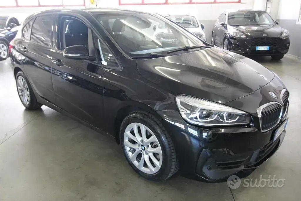 Usata BMW 225 Active Tourer iPerformance 125 CV (91 kW) 2021 Nero Monovolume