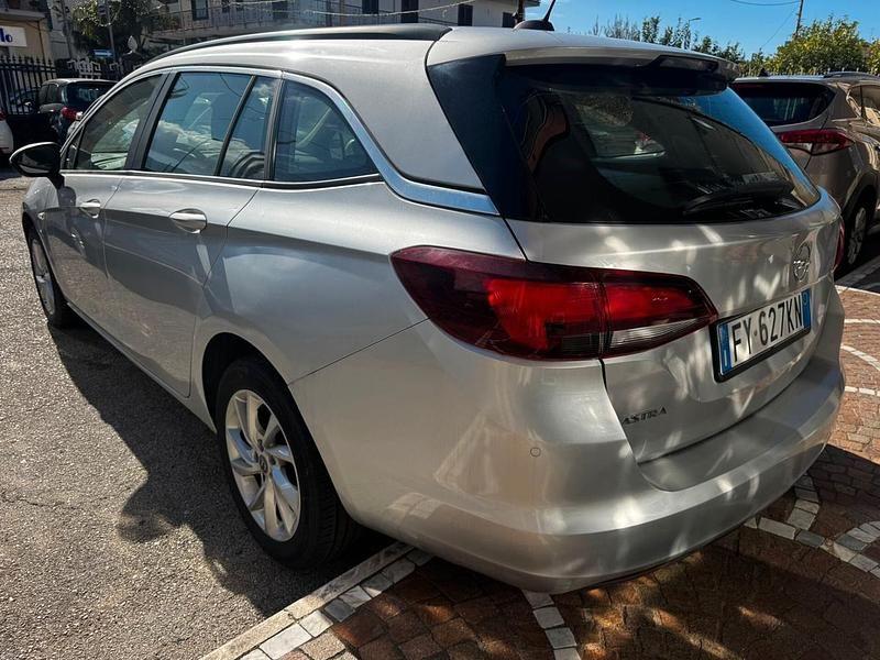 Usata Opel Astra Innovation 110 CV (80 kW) 2019 Argento Station wagon